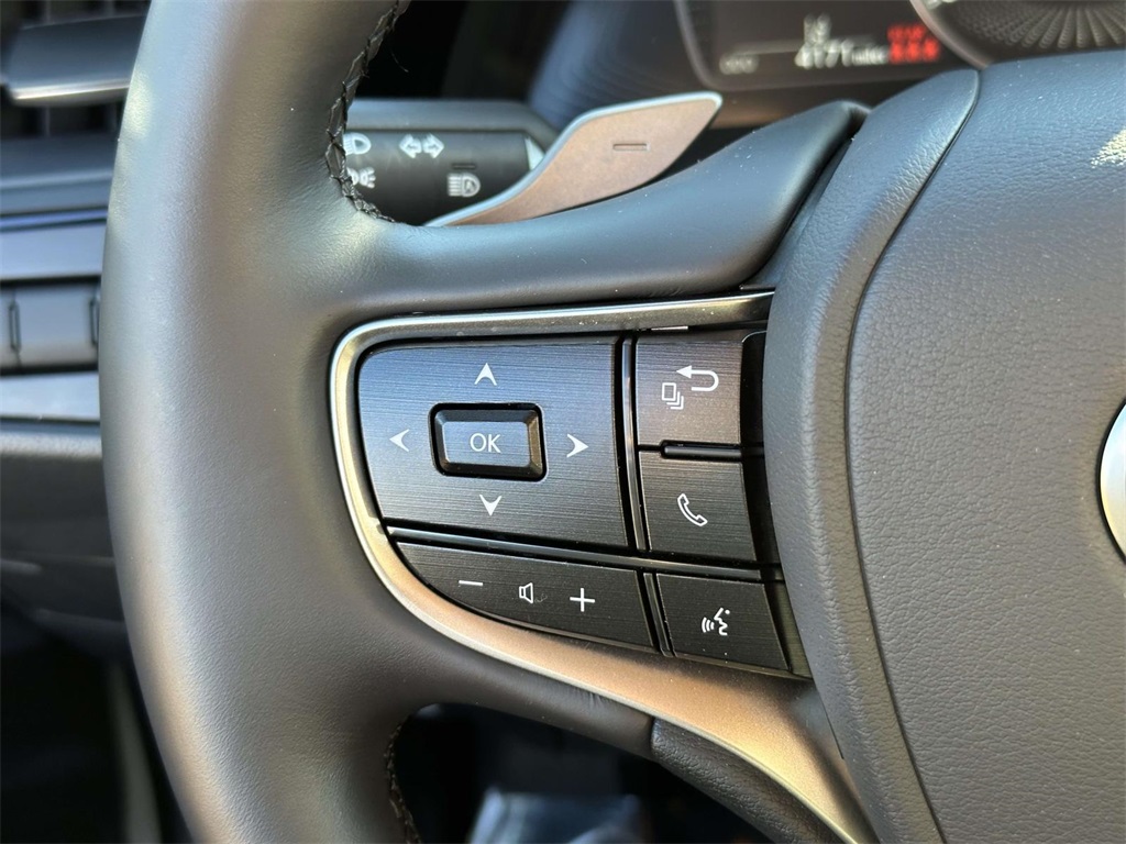 used 2025 Lexus ES car, priced at $45,995