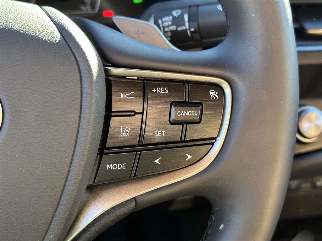 used 2025 Lexus ES car, priced at $45,995