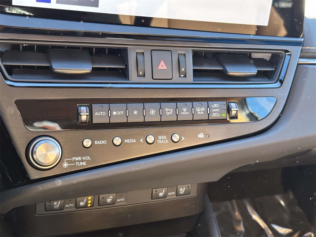used 2025 Lexus ES car, priced at $45,995