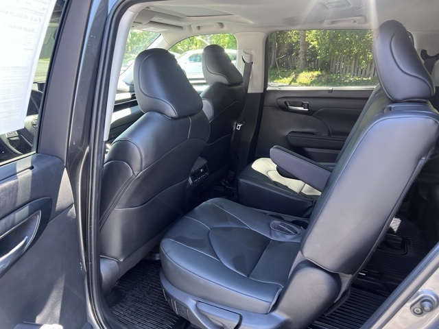 used 2023 Toyota Highlander car, priced at $38,000