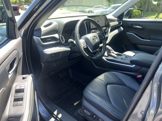 used 2023 Toyota Highlander car, priced at $38,000