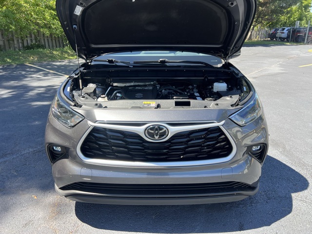 used 2023 Toyota Highlander car, priced at $38,000