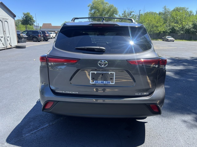 used 2023 Toyota Highlander car, priced at $38,000