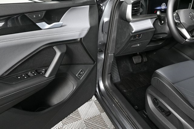 new 2026 Volkswagen Tiguan car, priced at $38,451