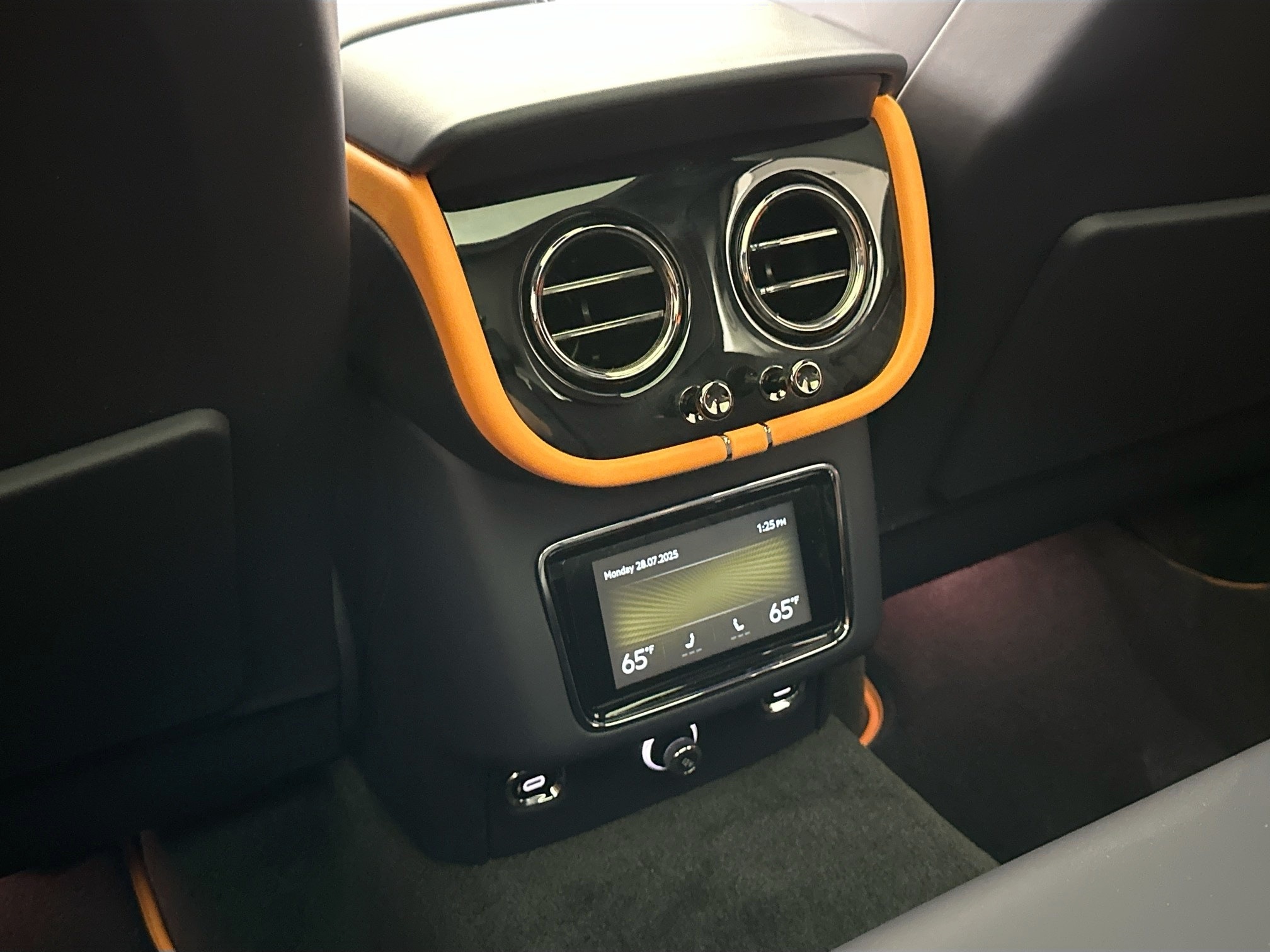 new 2025 Bentley Bentayga car