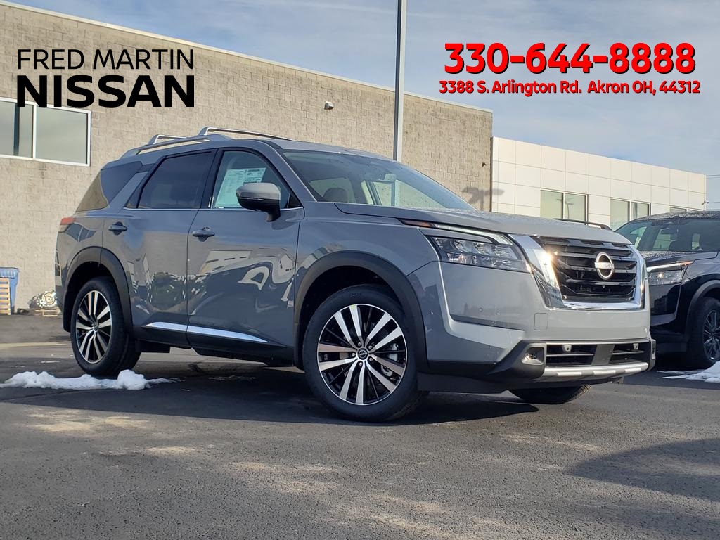 new 2025 Nissan Pathfinder car, priced at $46,618