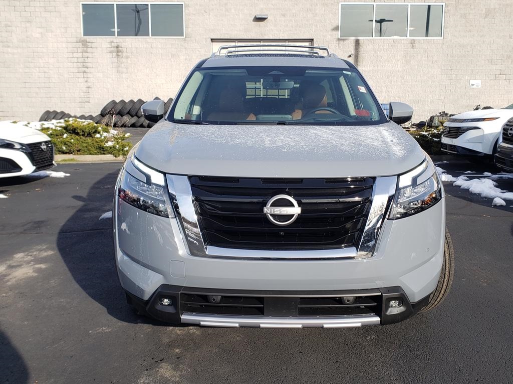 new 2025 Nissan Pathfinder car, priced at $46,618