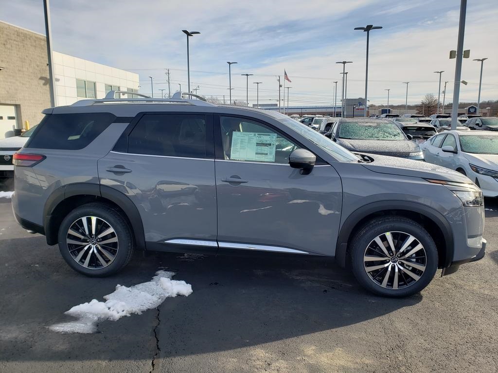 new 2025 Nissan Pathfinder car, priced at $46,618