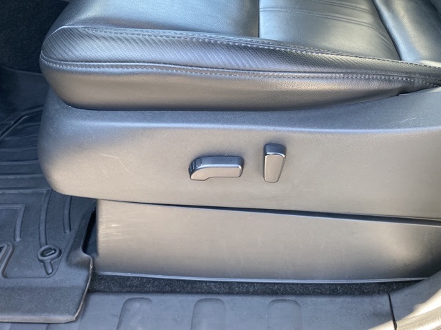 used 2022 Nissan Frontier car, priced at $27,817