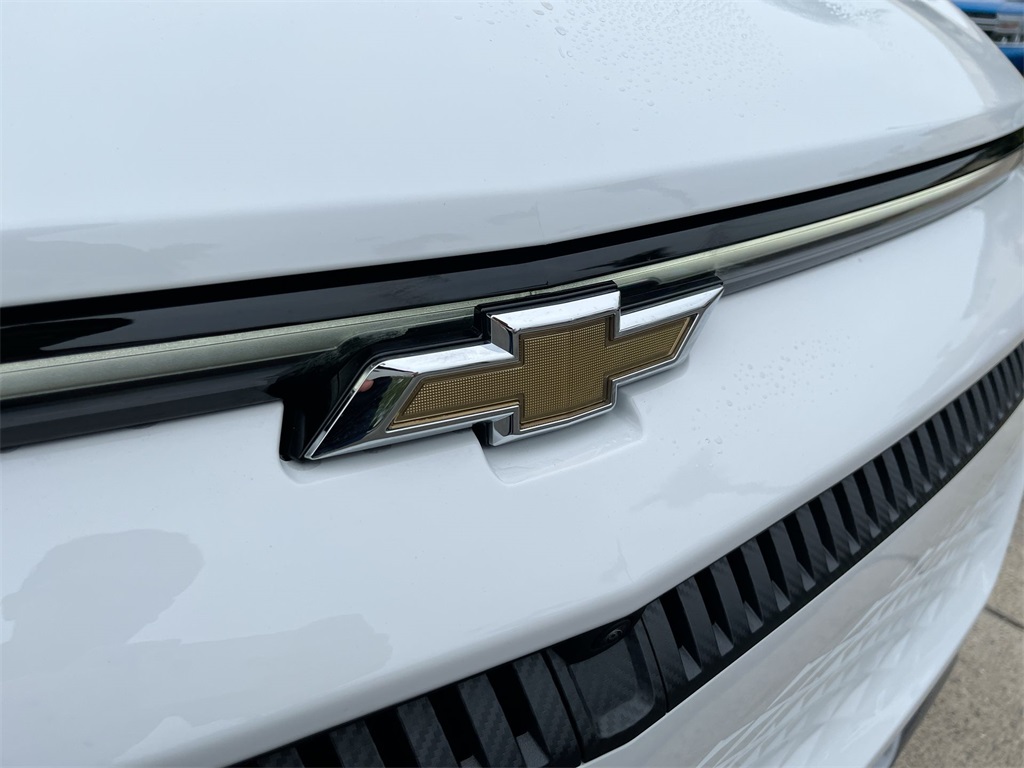 new 2025 Chevrolet Equinox EV car, priced at $40,103
