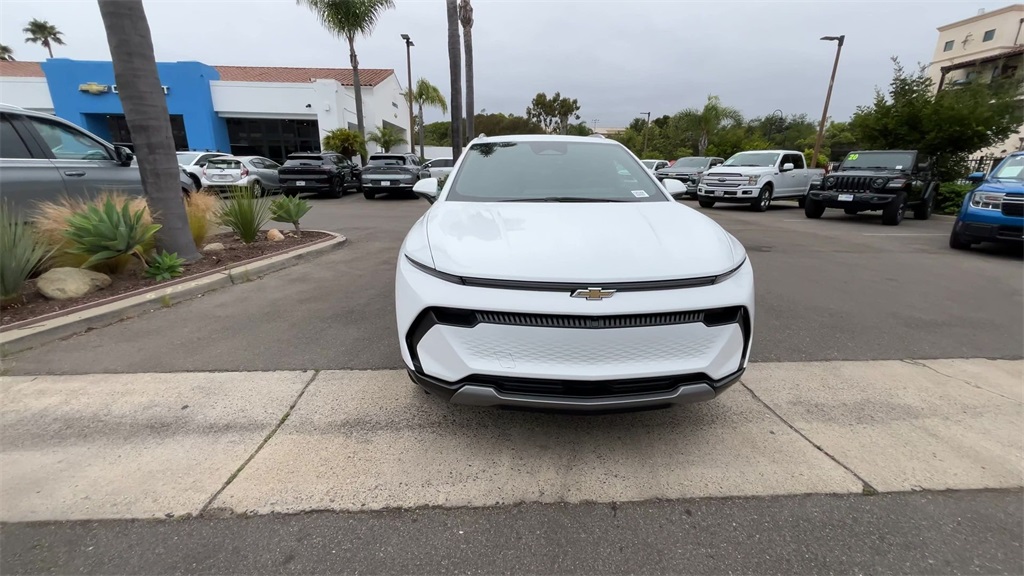 new 2025 Chevrolet Equinox EV car, priced at $40,103