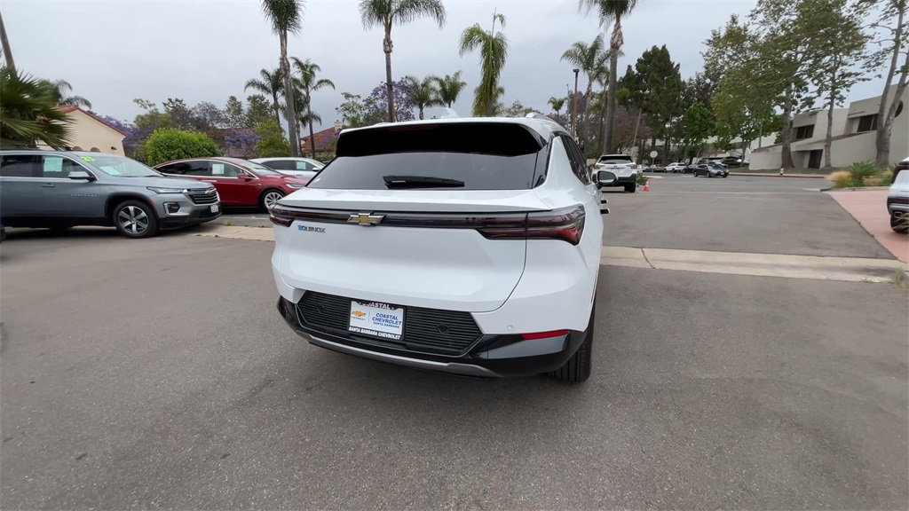 new 2025 Chevrolet Equinox EV car, priced at $40,103