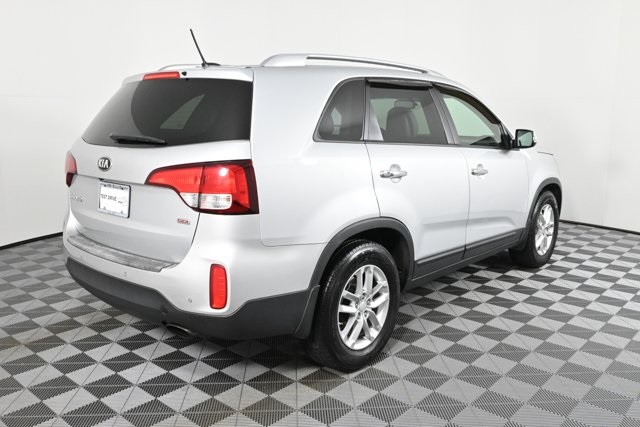 used 2015 Kia Sorento car, priced at $9,981