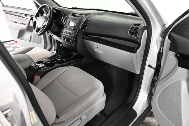 used 2015 Kia Sorento car, priced at $9,981