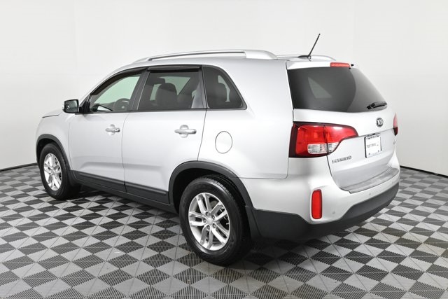 used 2015 Kia Sorento car, priced at $9,981