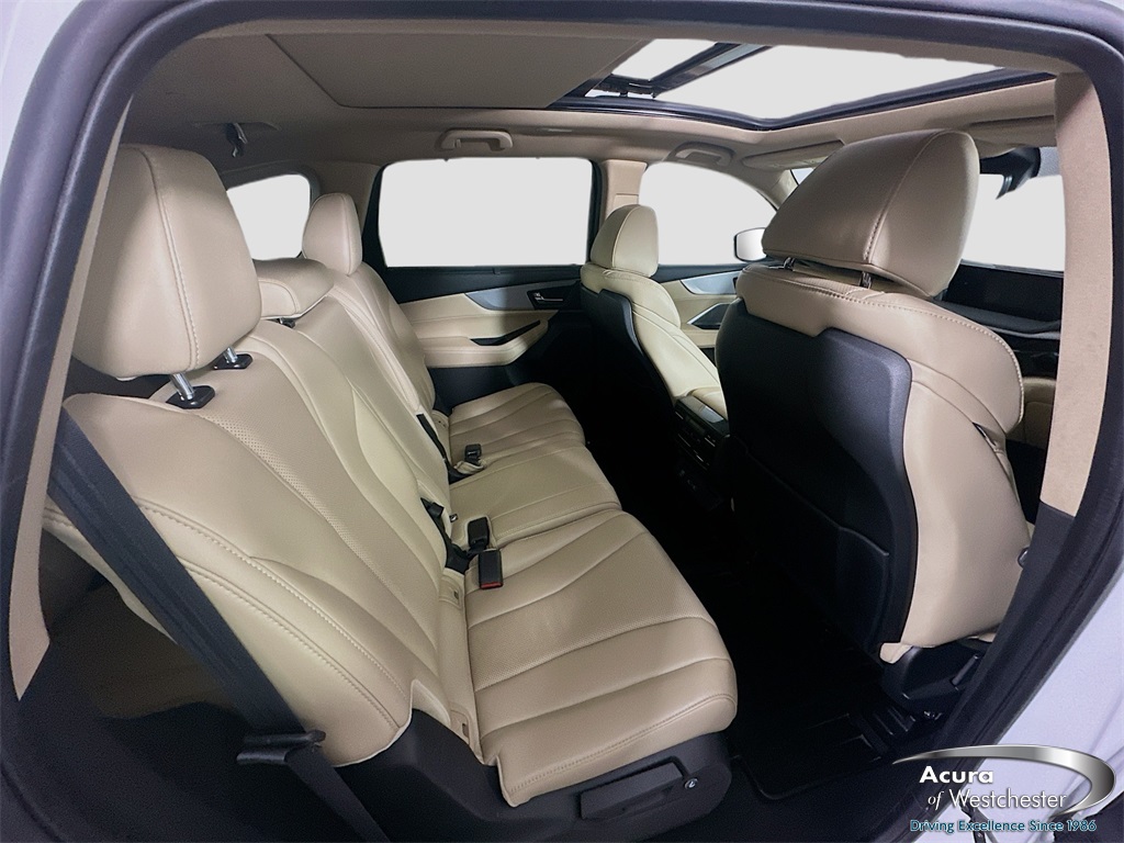 used 2022 Acura MDX car, priced at $38,999