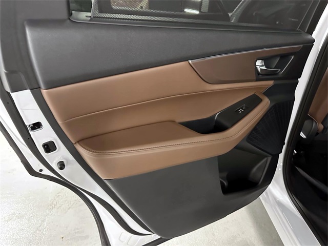 used 2023 Acura MDX car, priced at $43,770