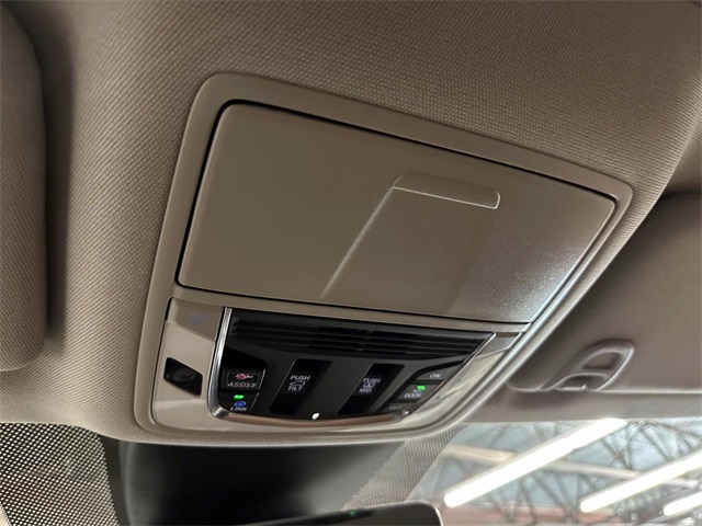 used 2023 Acura MDX car, priced at $43,770