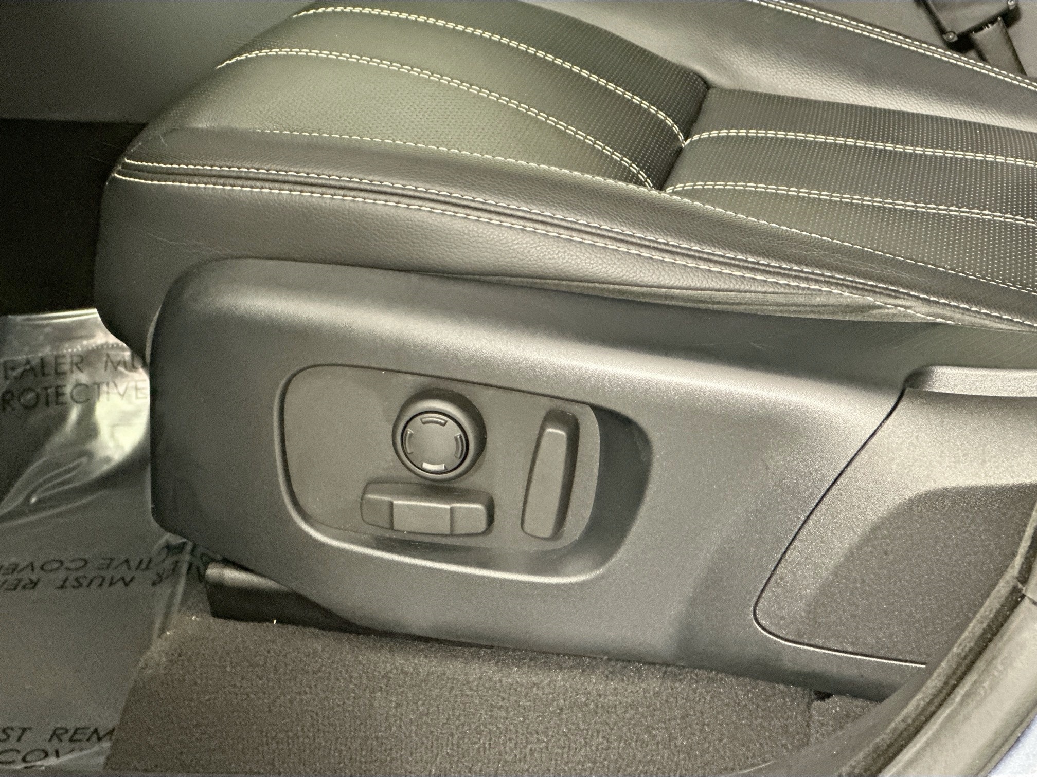 used 2020 Land Rover Range Rover Velar car, priced at $28,998