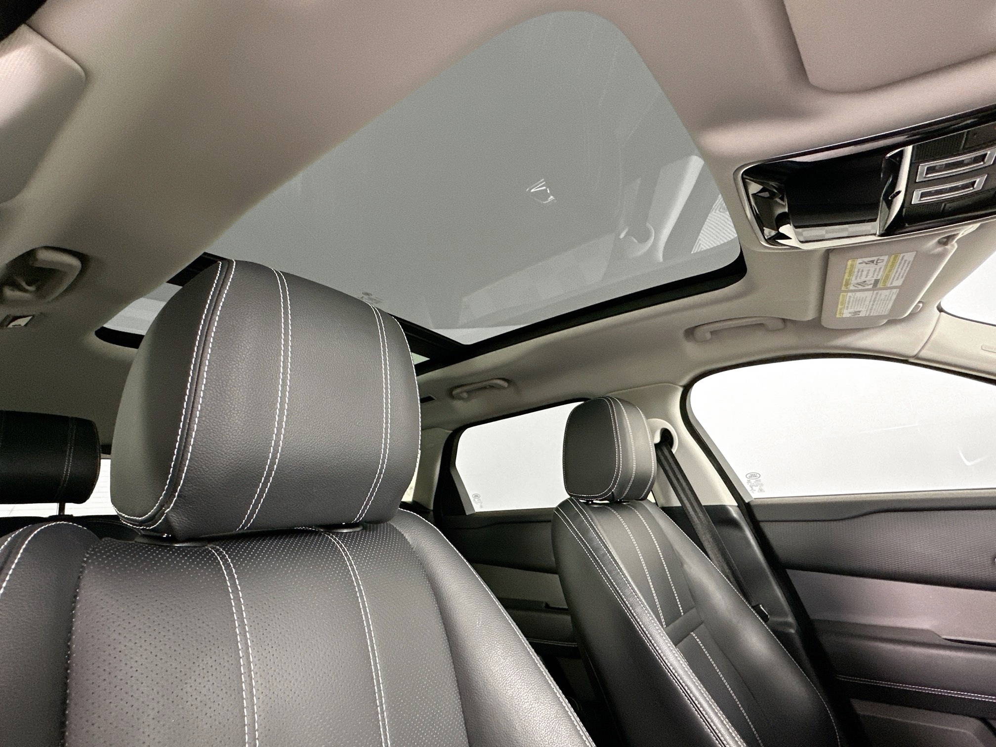 used 2020 Land Rover Range Rover Velar car, priced at $28,998