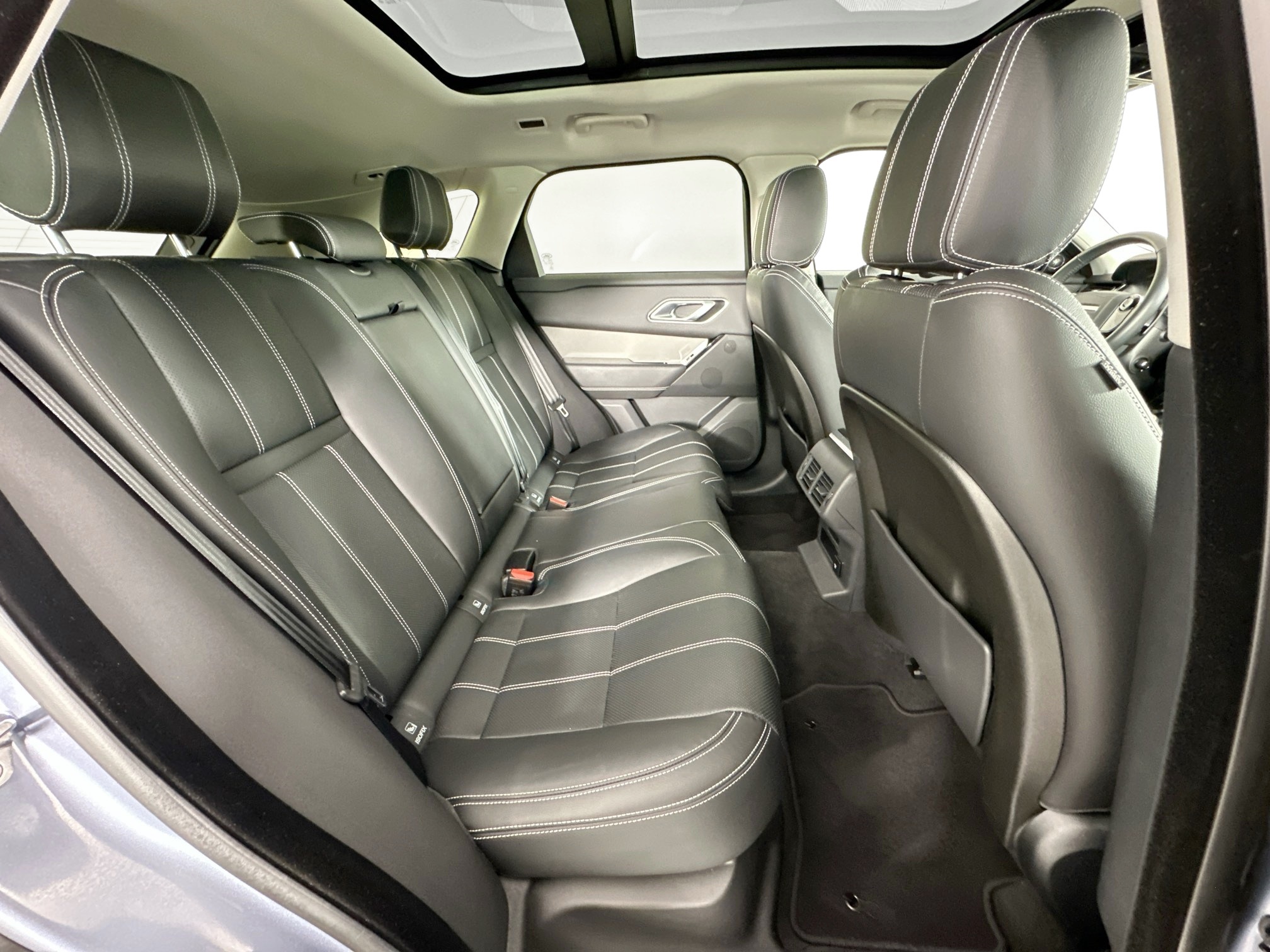 used 2020 Land Rover Range Rover Velar car, priced at $28,998