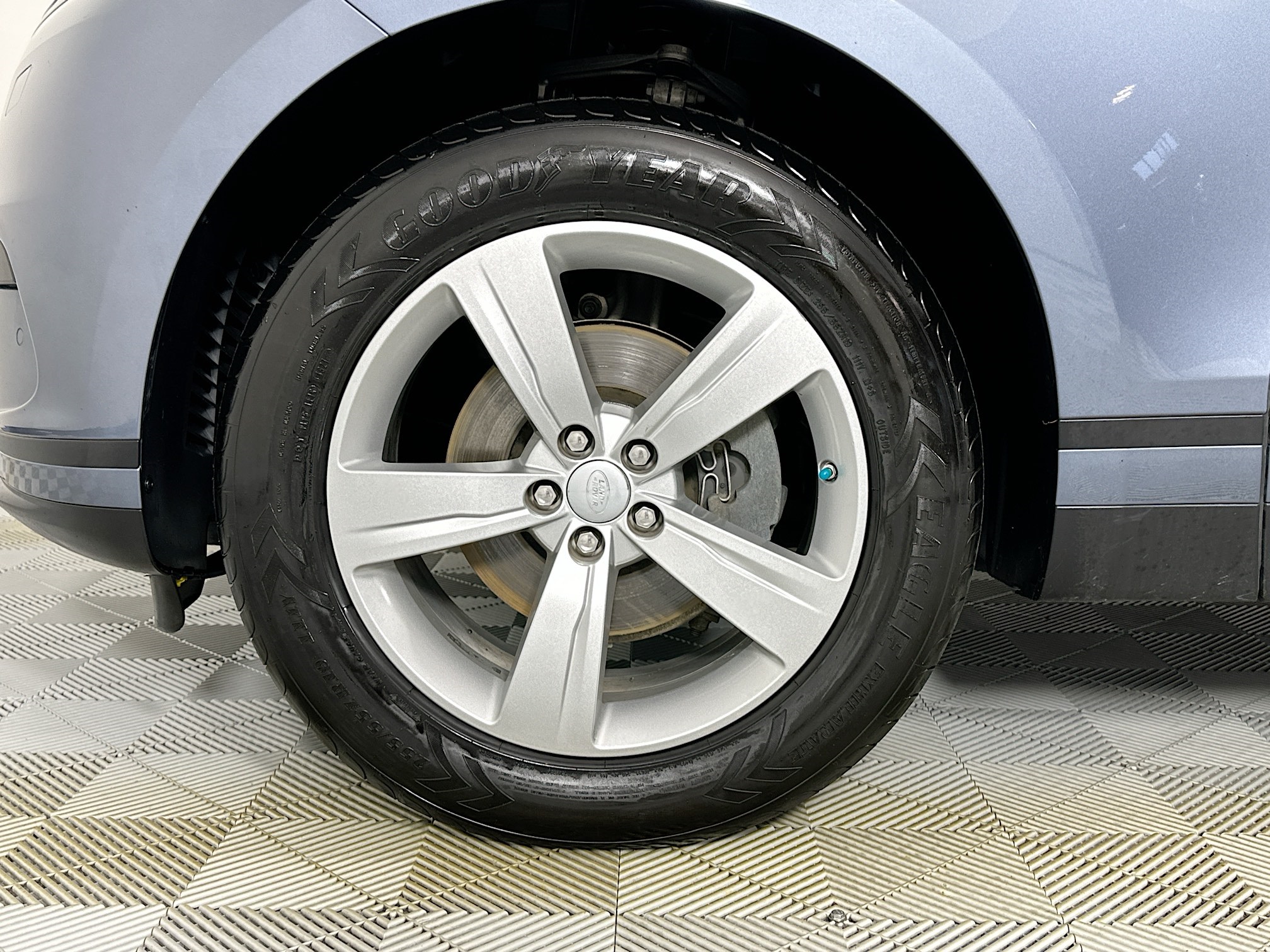 used 2020 Land Rover Range Rover Velar car, priced at $28,998