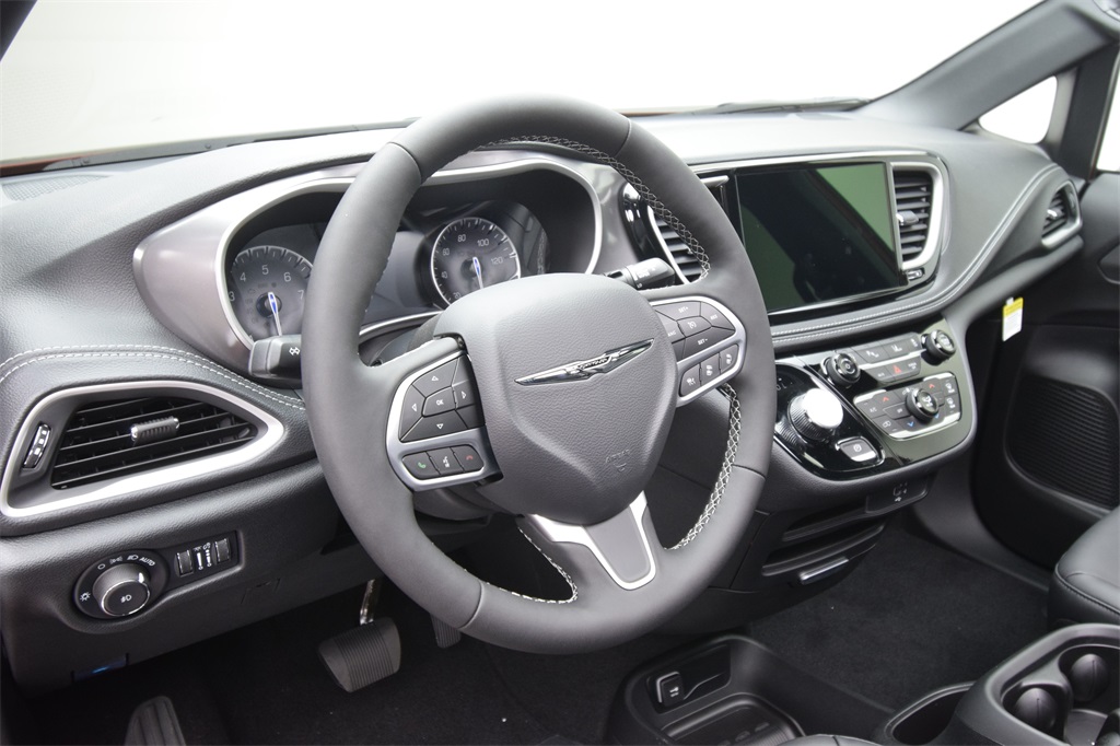new 2026 Chrysler Pacifica car, priced at $47,425