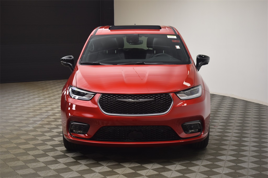 new 2026 Chrysler Pacifica car, priced at $47,425