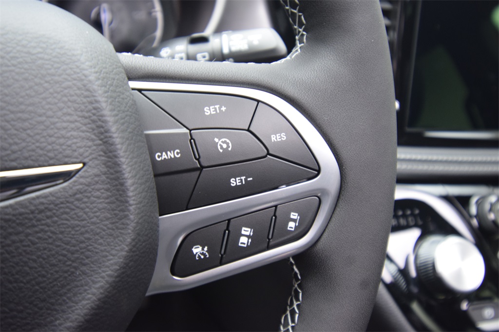 new 2026 Chrysler Pacifica car, priced at $47,425