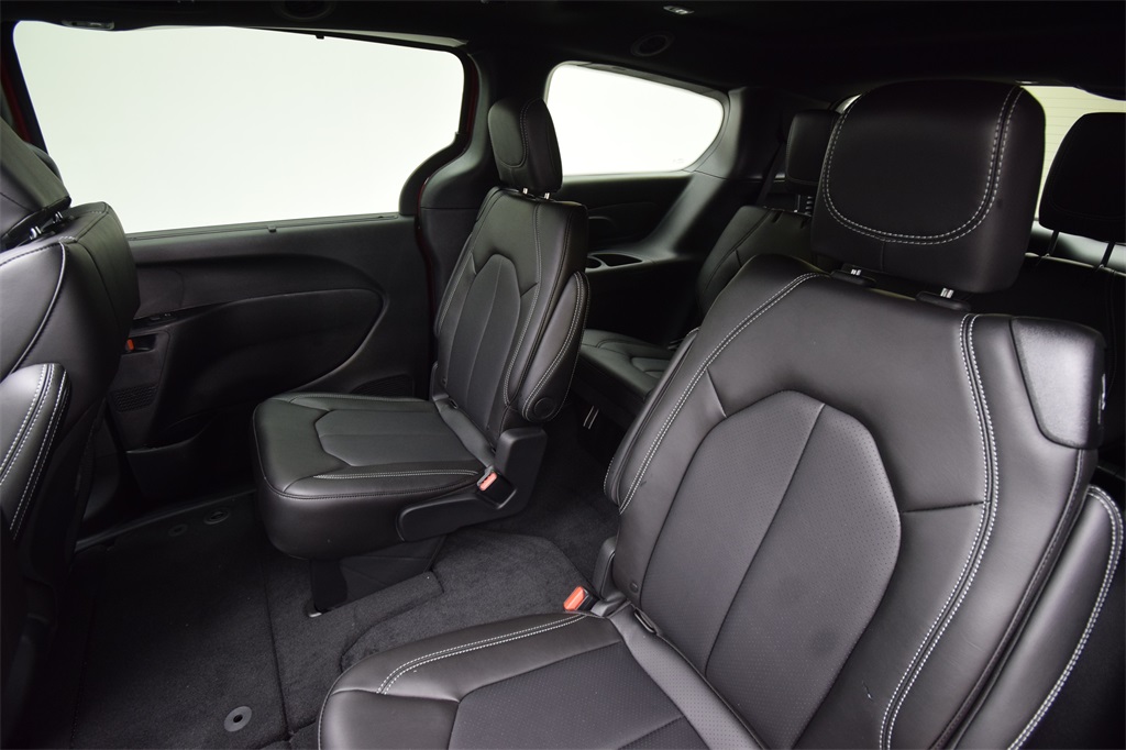 new 2026 Chrysler Pacifica car, priced at $47,425