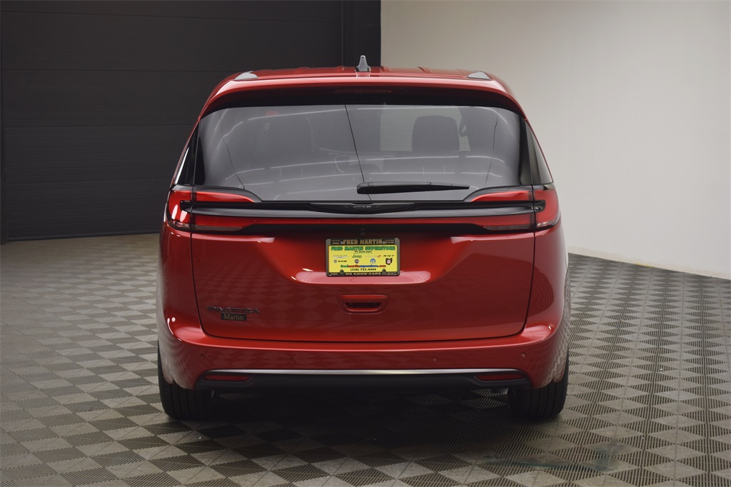 new 2026 Chrysler Pacifica car, priced at $47,425