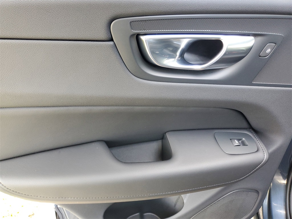 used 2025 Volvo XC60 car, priced at $36,995