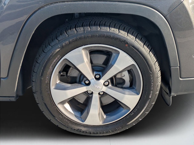 used 2019 Jeep Cherokee car, priced at $18,533