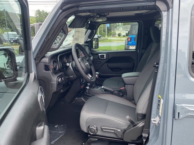 new 2025 Jeep Wrangler car, priced at $46,977