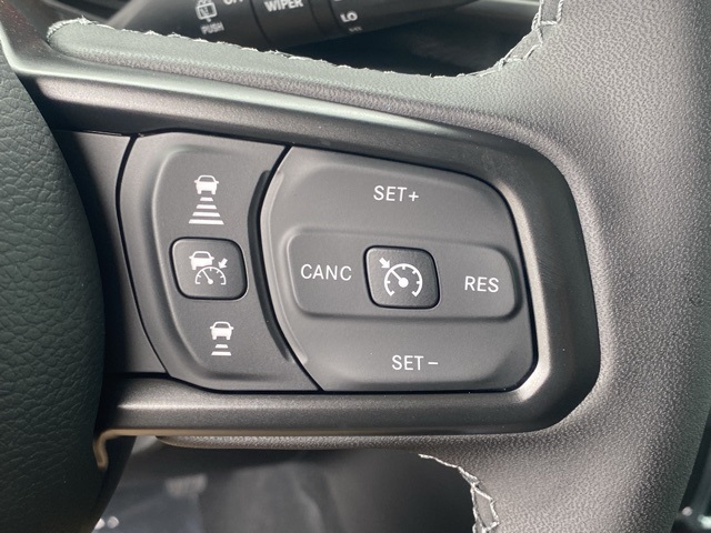 new 2025 Jeep Wrangler car, priced at $46,977