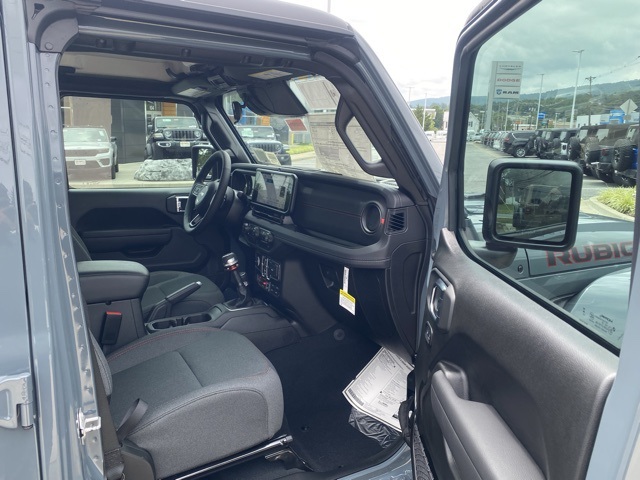 new 2025 Jeep Wrangler car, priced at $46,977