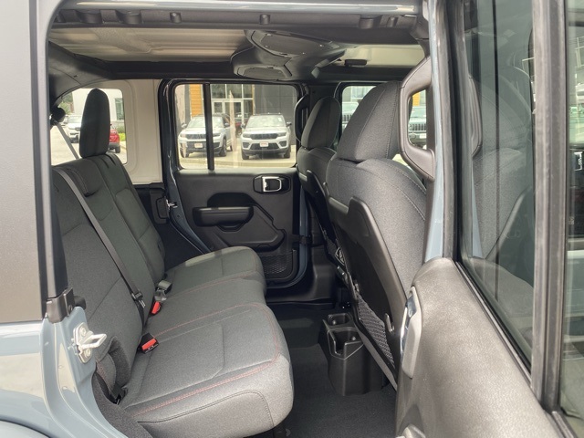 new 2025 Jeep Wrangler car, priced at $46,977