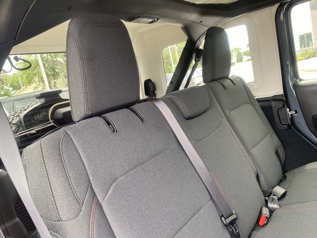 new 2025 Jeep Wrangler car, priced at $46,977