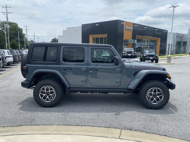 new 2025 Jeep Wrangler car, priced at $46,977