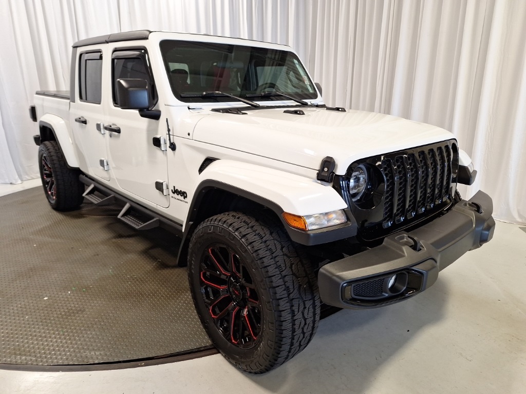 used 2023 Jeep Gladiator car, priced at $33,794