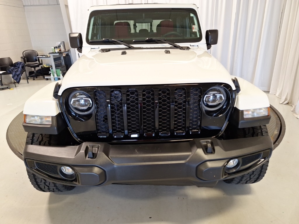 used 2023 Jeep Gladiator car, priced at $33,794