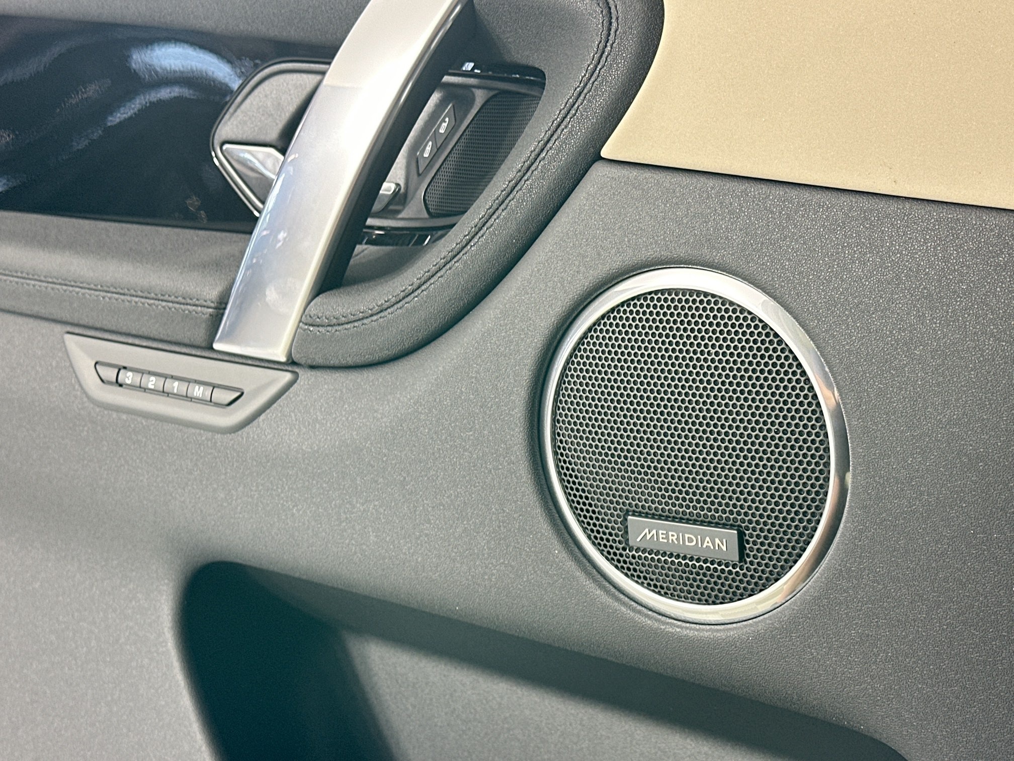 new 2025 Land Rover Discovery Sport car, priced at $39,995