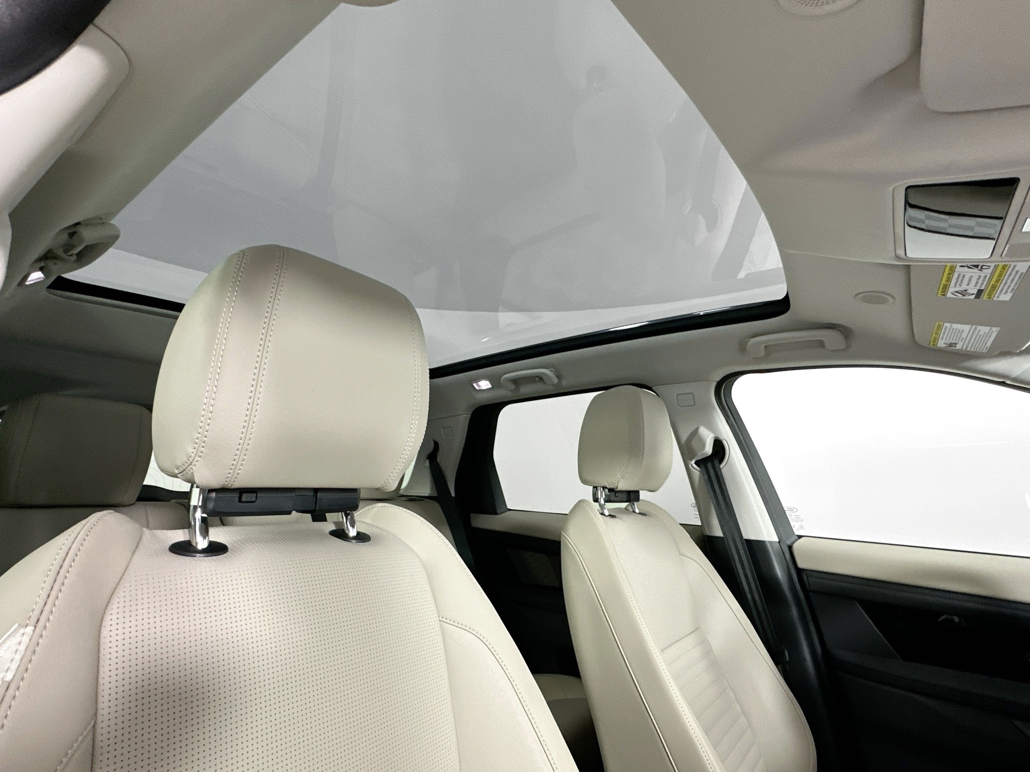 new 2025 Land Rover Discovery Sport car, priced at $39,995