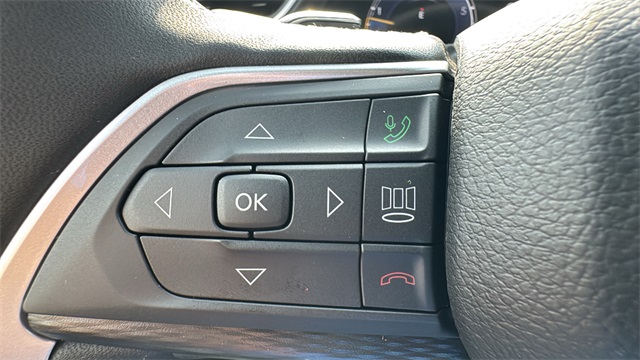 new 2025 Jeep Grand Cherokee car, priced at $42,179