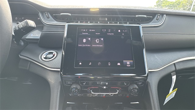 new 2025 Jeep Grand Cherokee car, priced at $42,179