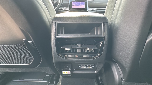 new 2025 Jeep Grand Cherokee car, priced at $42,179