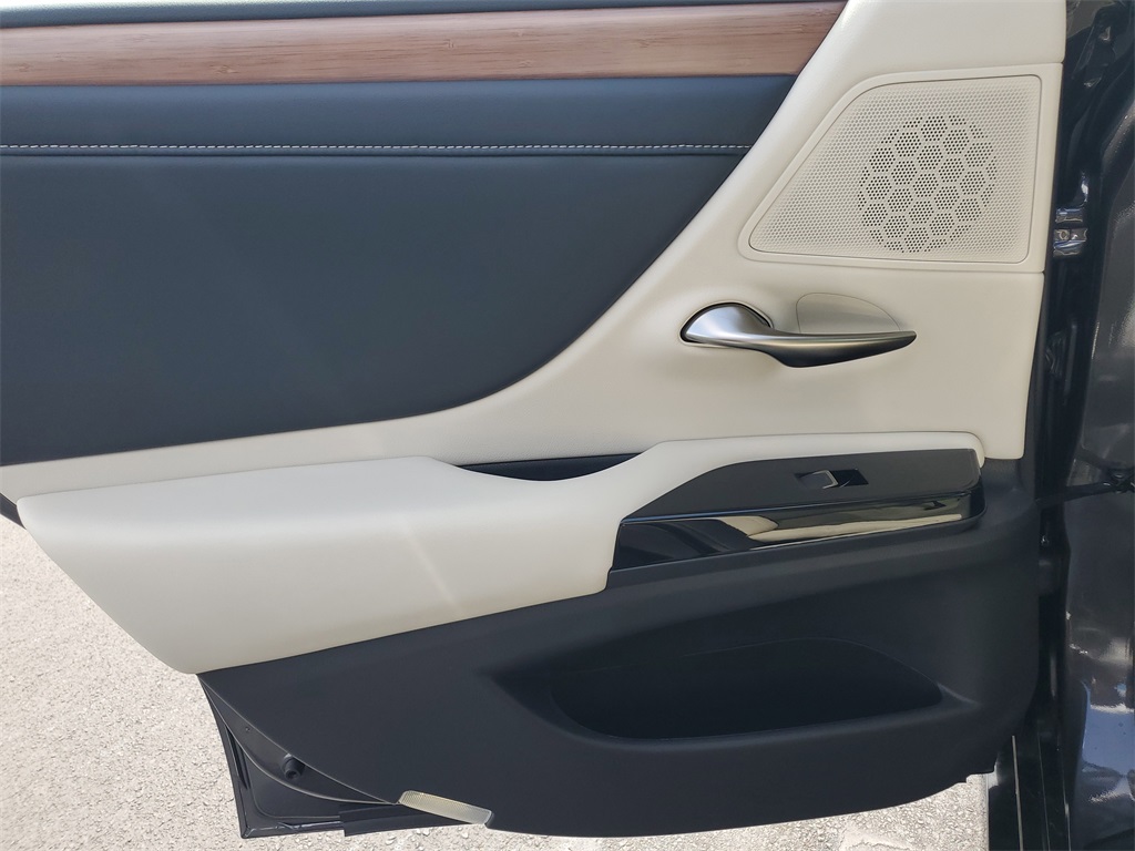 new 2025 Lexus ES car, priced at $50,194