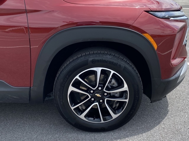 used 2025 Chevrolet TrailBlazer car, priced at $27,137