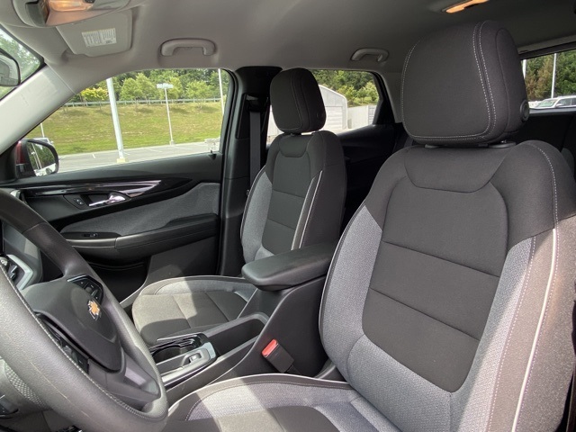 used 2025 Chevrolet TrailBlazer car, priced at $27,137