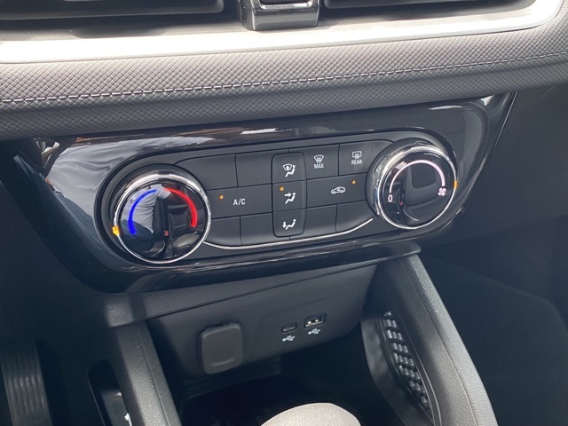 used 2025 Chevrolet TrailBlazer car, priced at $27,137
